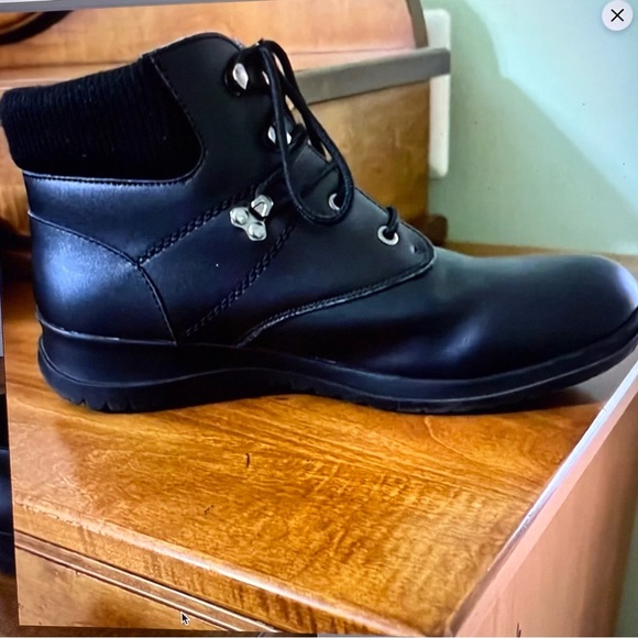 Wanderlust women’s Boston  black faux leather lace up ankle boots 12N - Picture 4 of 5
